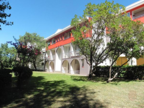 Charmant appartement avec terrasse, parking gratuit et animaux accept��s, proche des thermes à Lamalou - FR-1-451-89